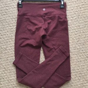 Plum Lululemon full length leggings- size 4